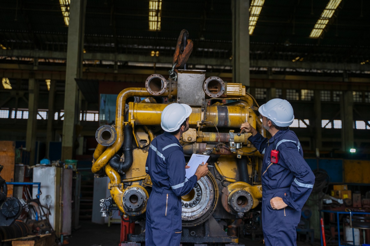 Monteurs van Heuver Hydrauliek kijken naar open hydraulische systeem